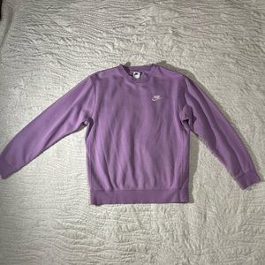 Unisex Nike Crewneck sweater. Light Purple. Size Small.